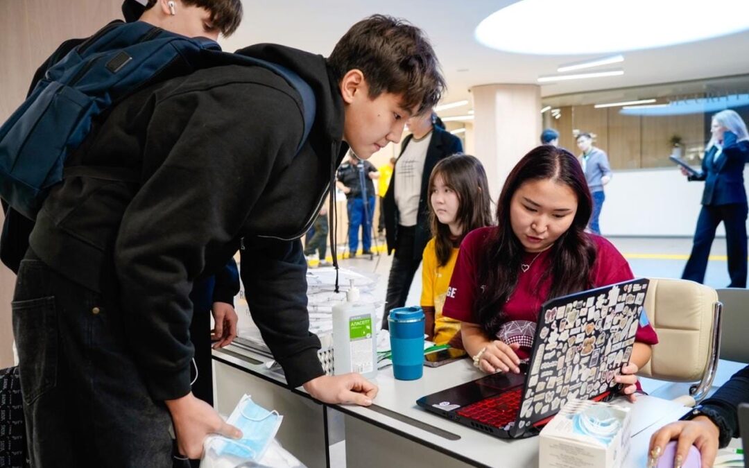 Международные STEM-олимпиада и битва роботов стартовали в Астане