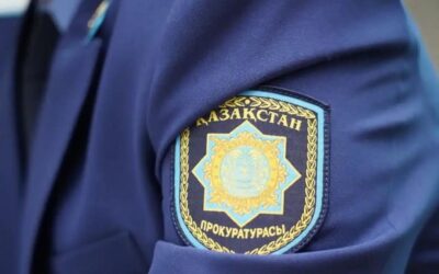 В Астане наказали повредивших дверь и стекло остановок